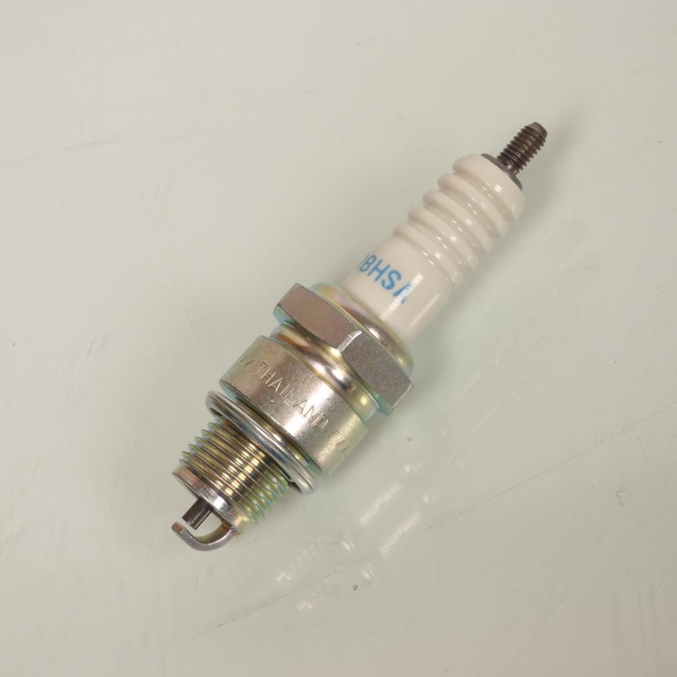 Bougie d'allumage NGK pour Scooter Sachs 50 Eagle Après 2009 Neuf