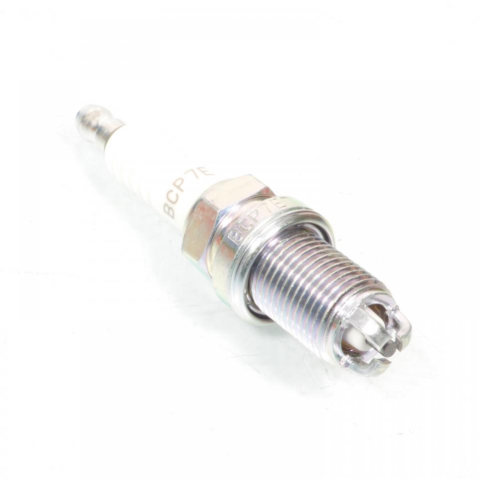 Bougie d'allumage NGK pour moto BCP7ET / 2078 / par 10 Neuf