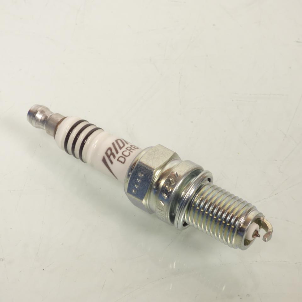 Bougie d'allumage NGK pour moto Ducati 600 Supersport Ss 1994 à 1998 DCR8EIX / 3606 Neuf