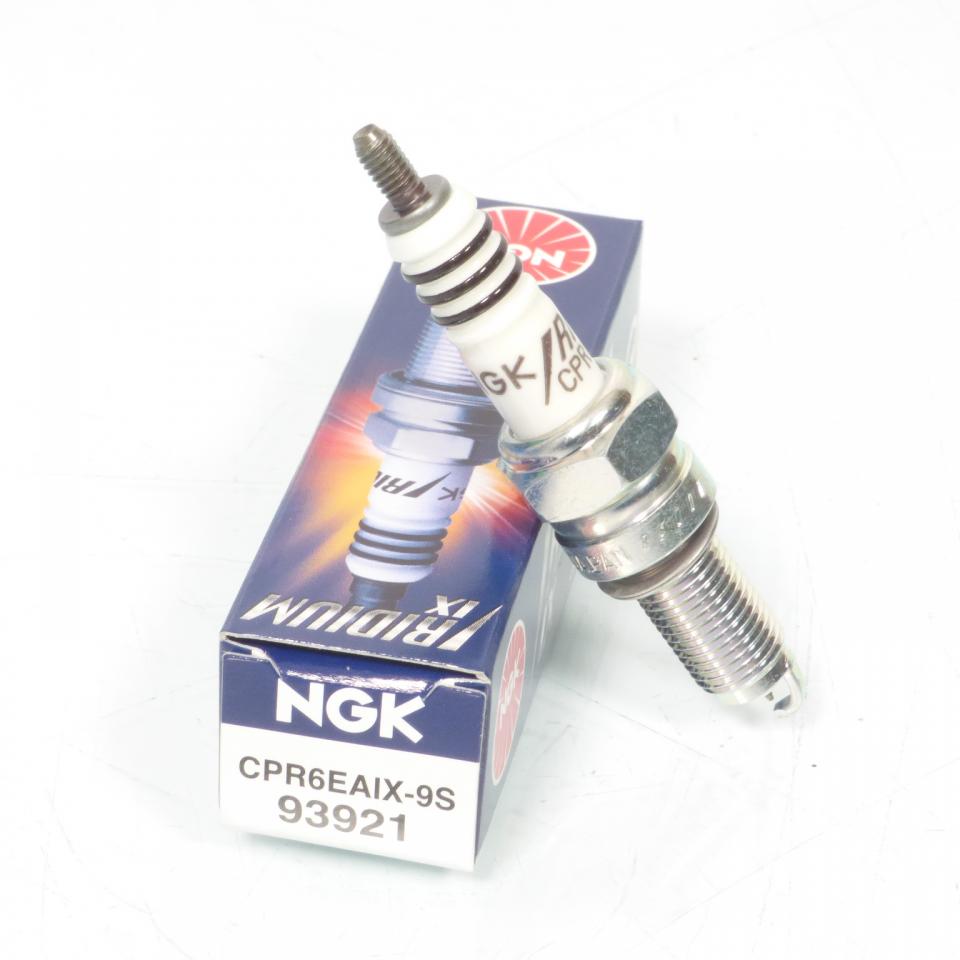 Bougie d'allumage NGK pour Moto Honda 125 CRF 2014 à 2020 CPR6EAIX-9S / 93921 / Par 4 Neuf