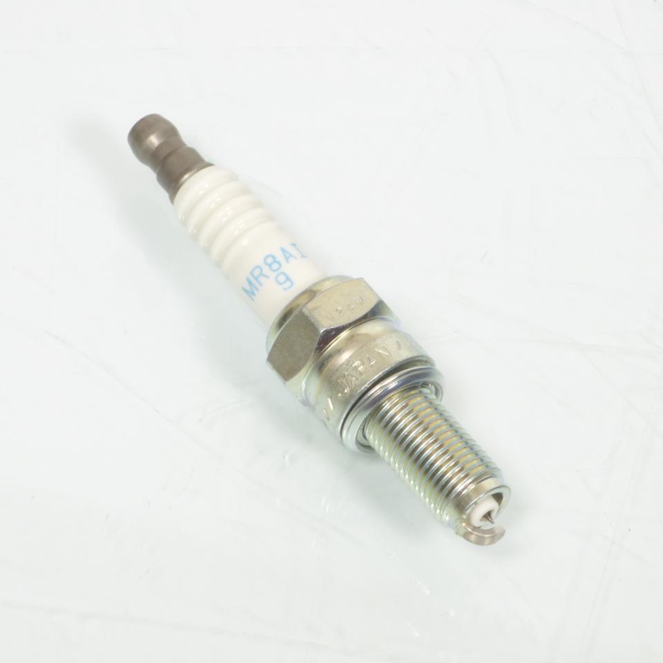 Bougie d'allumage NGK pour moto MR8AI9 / 7692 Neuf