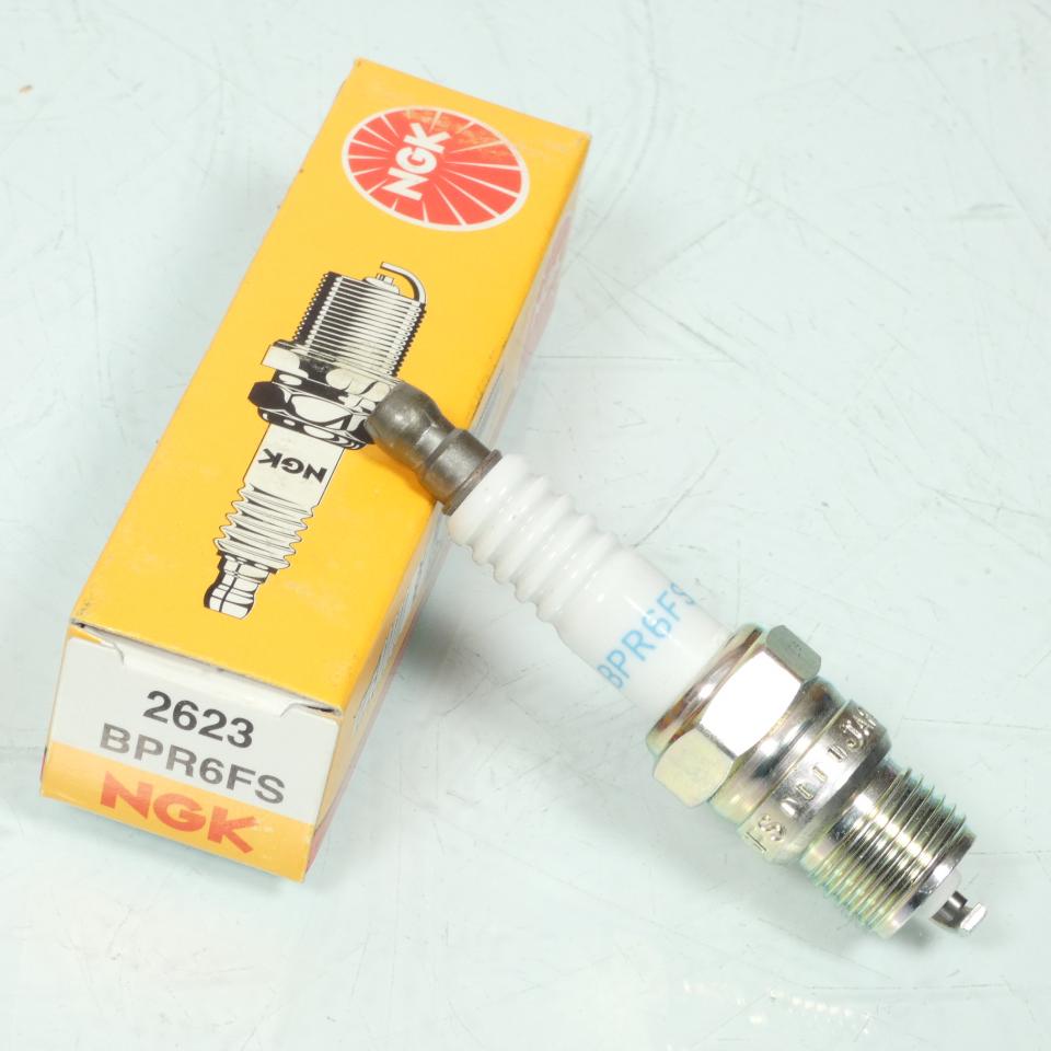 Bougie d'allumage NGK pour moto BPR6FS / 2623 Neuf