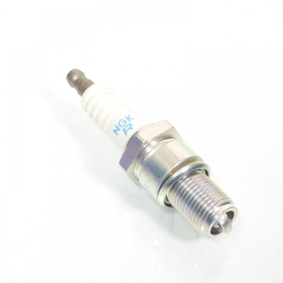 Bougie d'allumage NGK pour moto BR8ES11 / 7986 Neuf