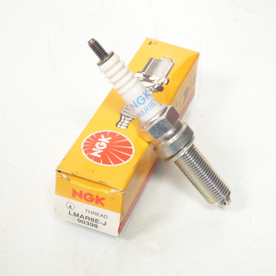 Bougie d'allumage NGK pour moto Yamaha 250 WR F Après 2021 LMAR8E-J / 90398 Neuf
