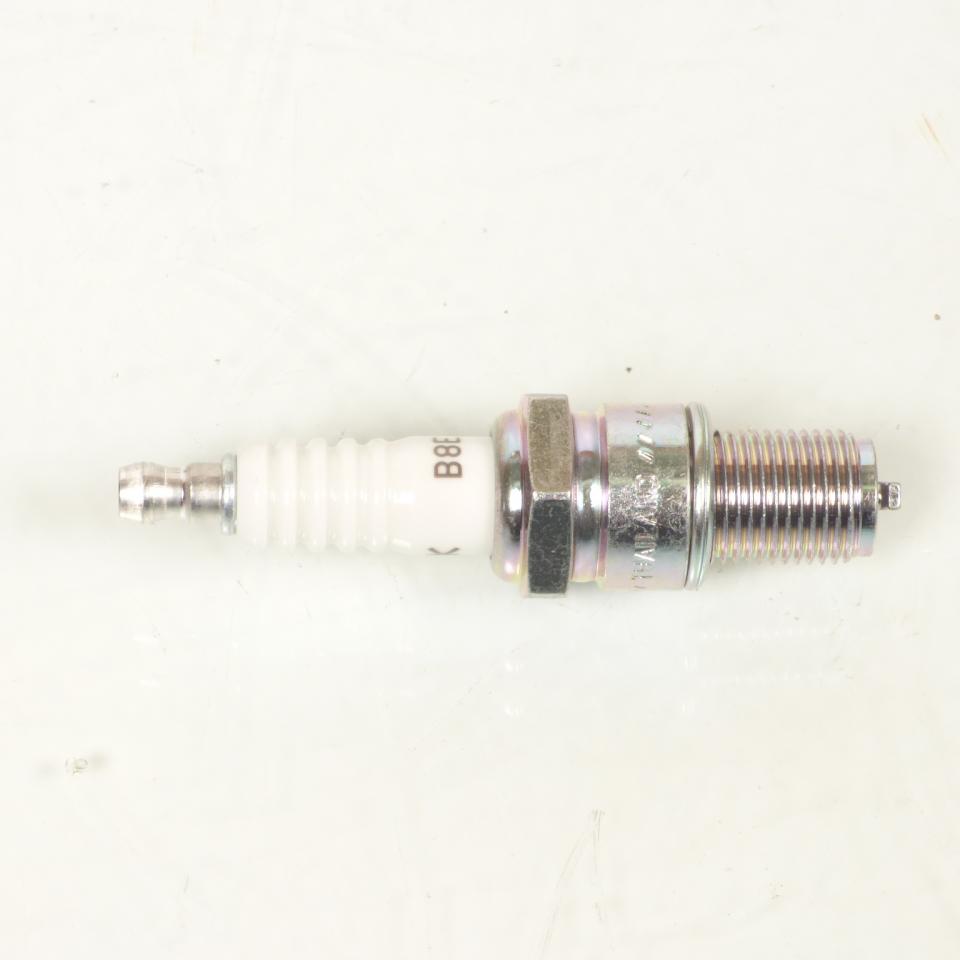 Bougie d'allumage NGK pour Moto Triumph 750 Trident 1991 à 1998 B8ES Neuf