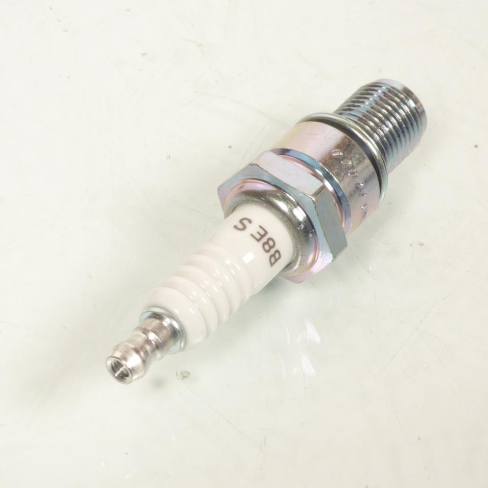 Bougie d'allumage NGK pour Moto Triumph 750 Trident 1991 à 1998 B8ES Neuf