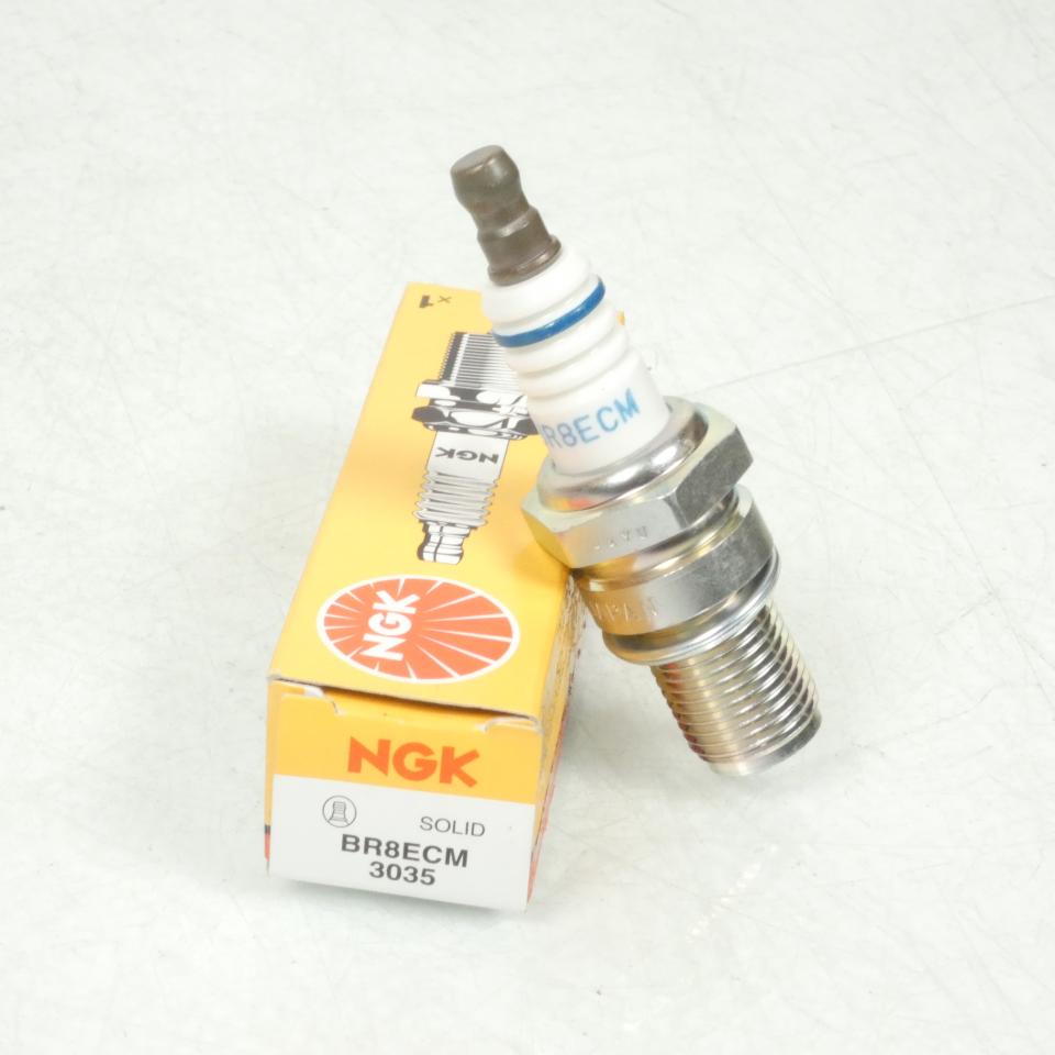 Bougie d'allumage NGK pour moto KTM 250 Exc 2T 1998 à 2009 BR8ECM / 3035 Neuf