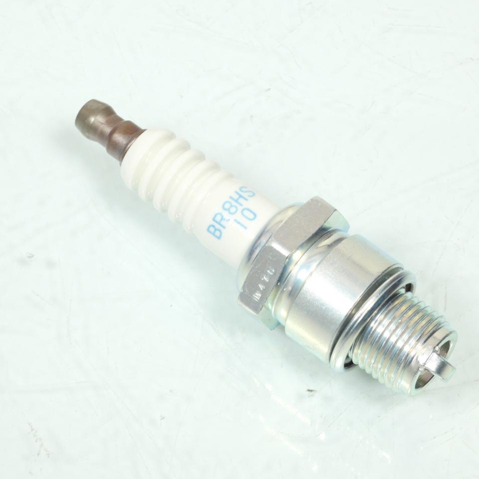 Bougie d'allumage NGK pour scooter MBK 100 Ovetto 1999 à 2005 BR8HS-10 / 7204 Neuf
