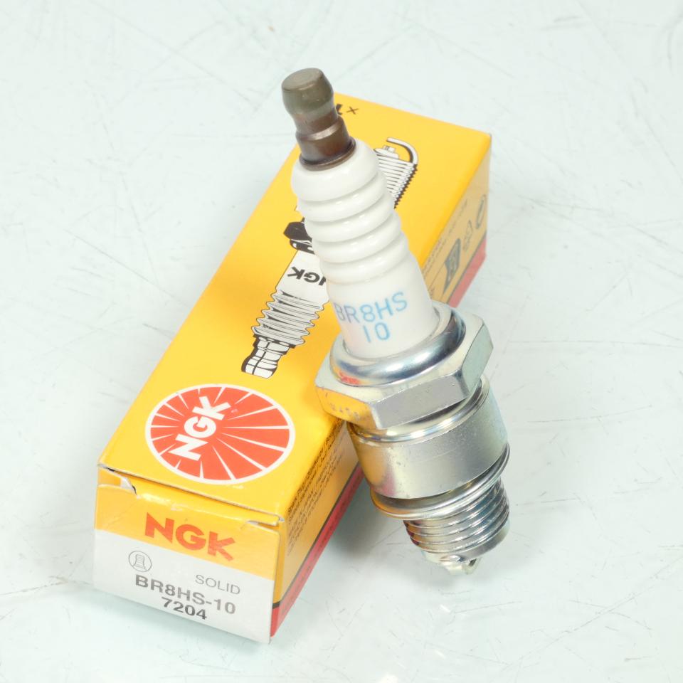 Bougie d'allumage NGK pour scooter MBK 100 Ovetto 1999 à 2005 BR8HS-10 / 7204 Neuf