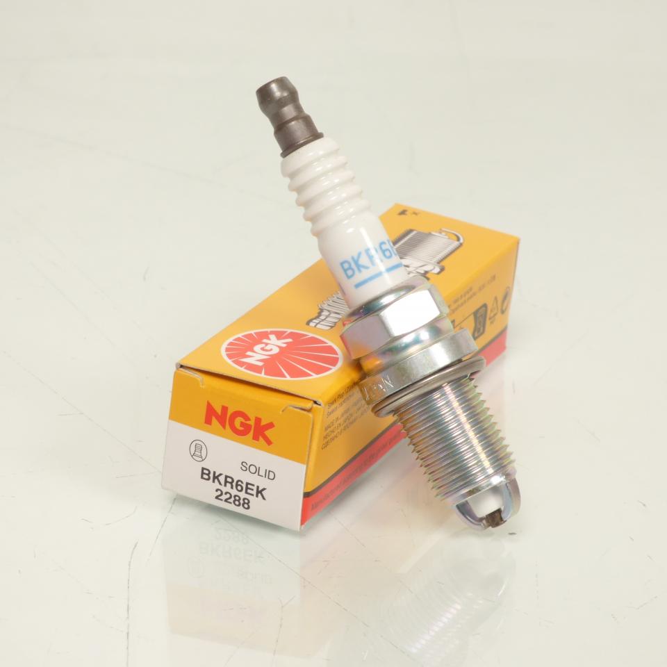 Bougie d'allumage NGK pour Moto BMW 1100 R S 1998 BKR6EK / 2288 Neuf