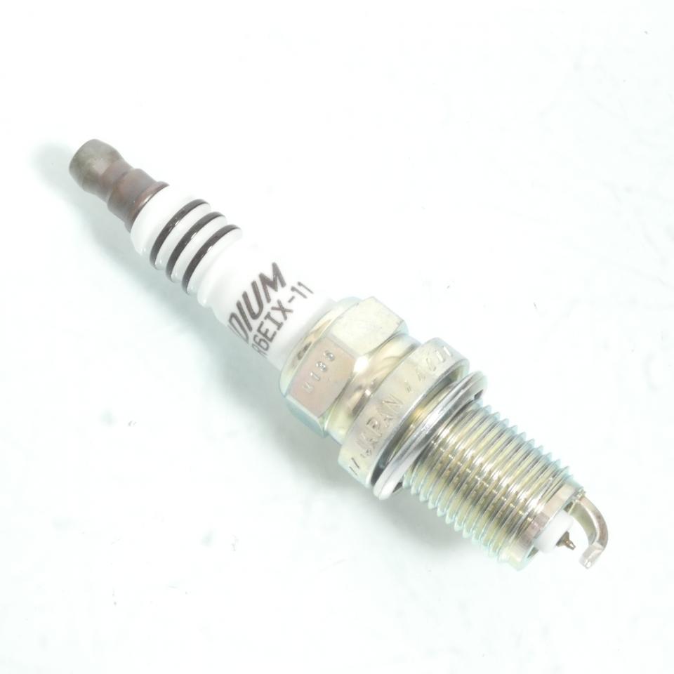 Bougie d'allumage NGK pour Moto Yamaha 600 Tt R 1998 à 1999 BCPR6EIX-11 / 4919 Neuf