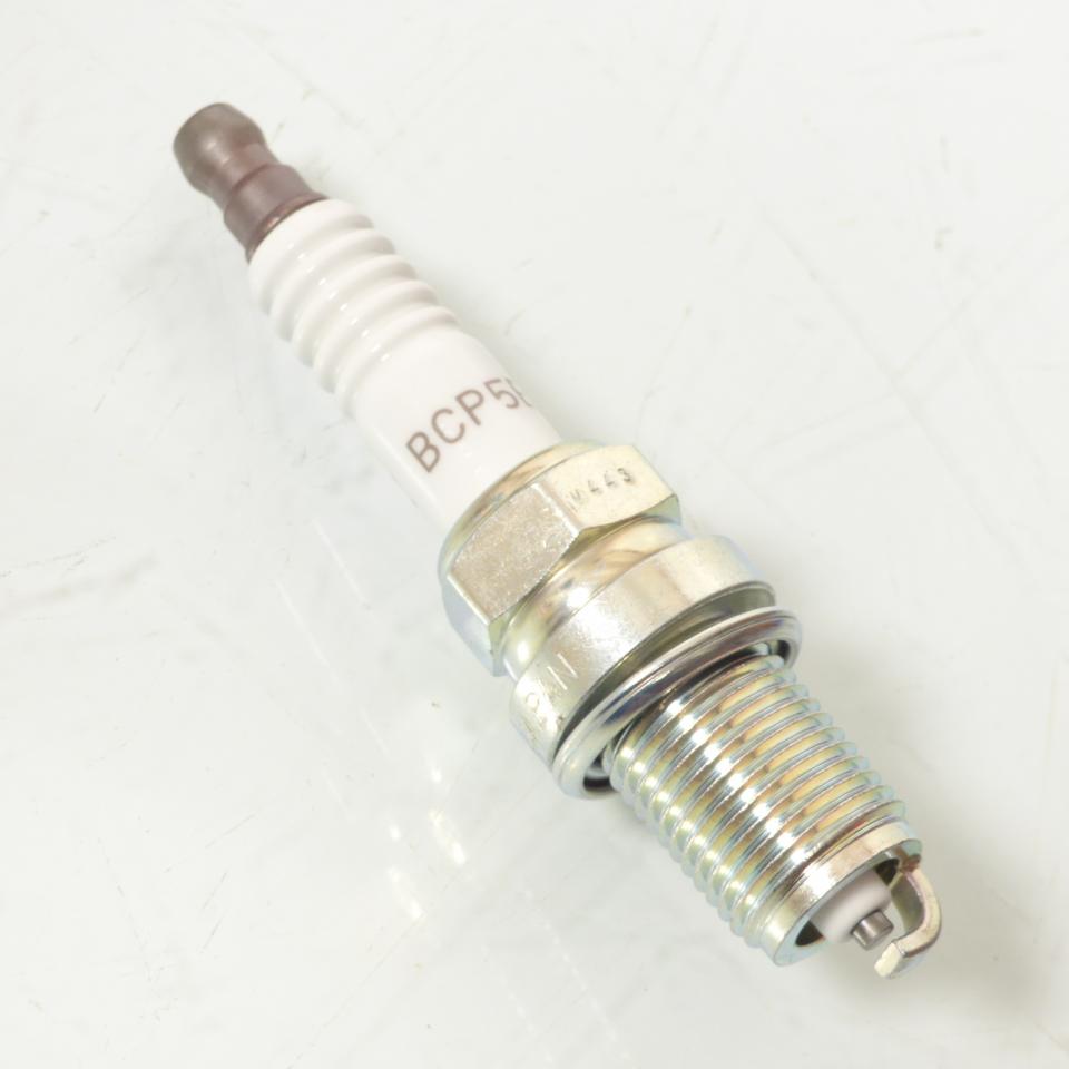 Bougie d'allumage NGK pour moto BCP5ES / 7496 Neuf