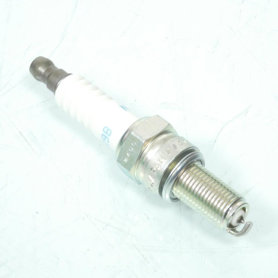 Bougie d'allumage NGK pour Scooter Aprilia 125 Scarabeo Ie Après 2009 PMR9B / 4717 Neuf
