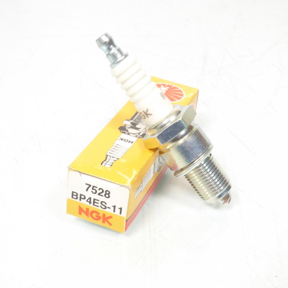 Bougie d'allumage NGK pour moto BP4ES-11 / 7528 Neuf