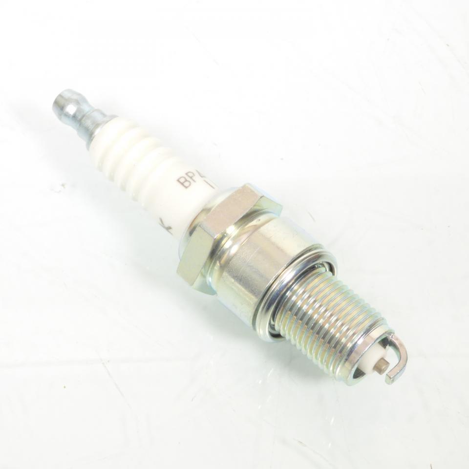 Bougie d'allumage NGK pour moto BP4ES-11 / 7528 Neuf