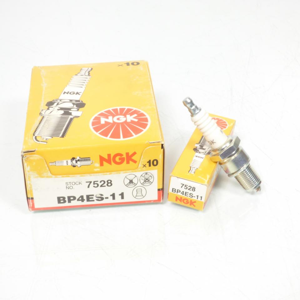 Bougie d'allumage NGK pour moto BP4ES-11 / 7528 Neuf