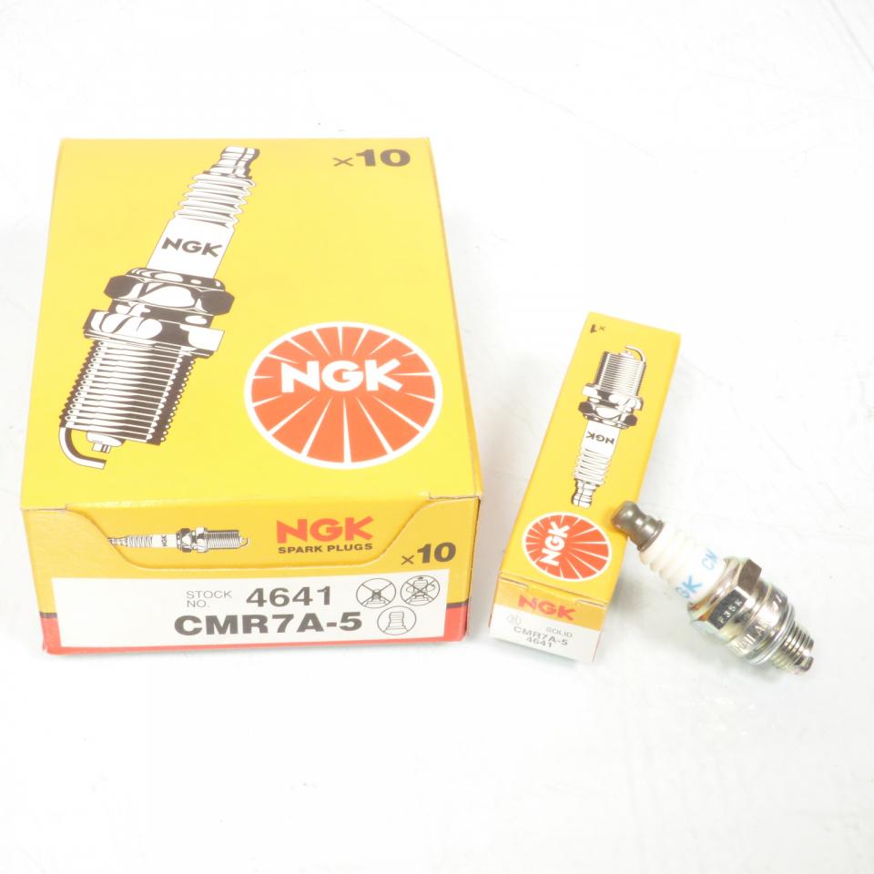 Bougie d'allumage NGK pour moto CMR7A-5 / 4641 / 10 Neuf