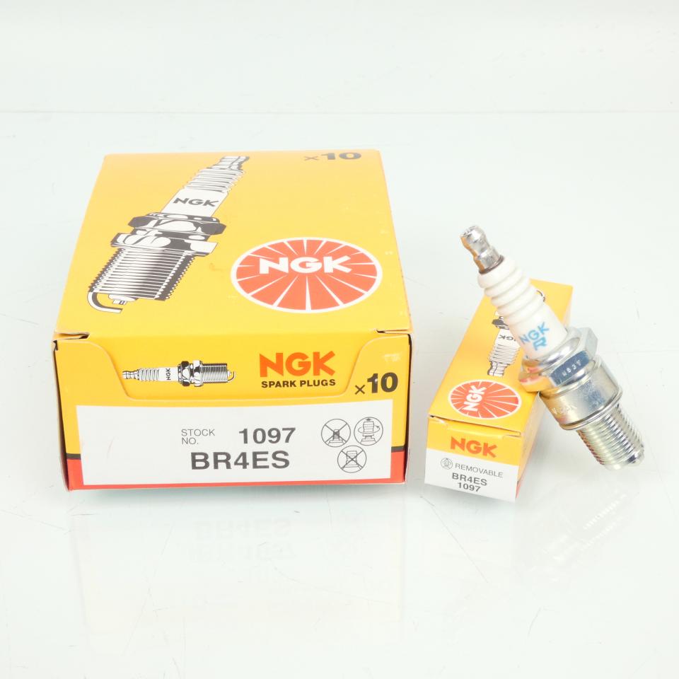 Bougie d'allumage NGK pour moto BR4ES / 1097 / Par 10 Neuf
