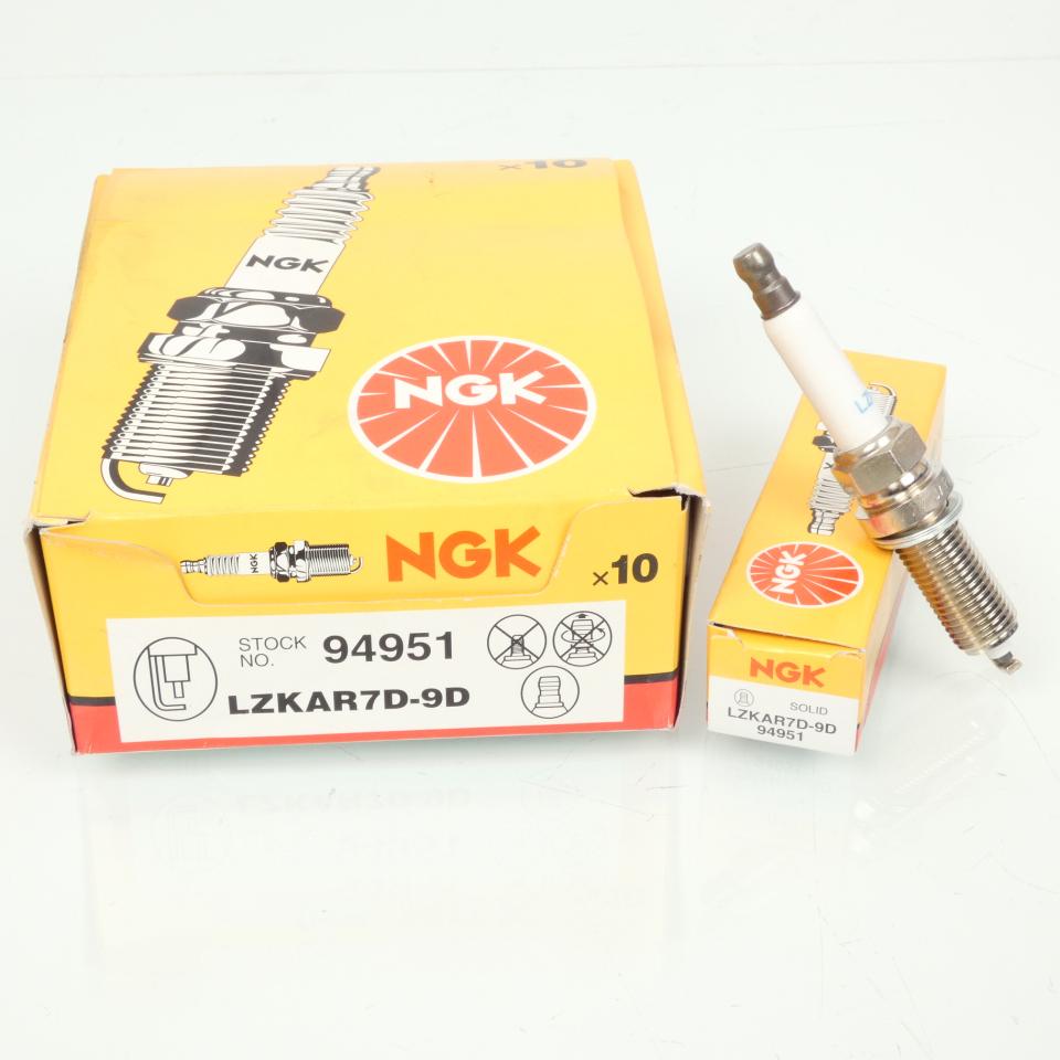 Bougie d'allumage NGK pour moto LZKAR7D-9D / 94951 / par 10 Neuf