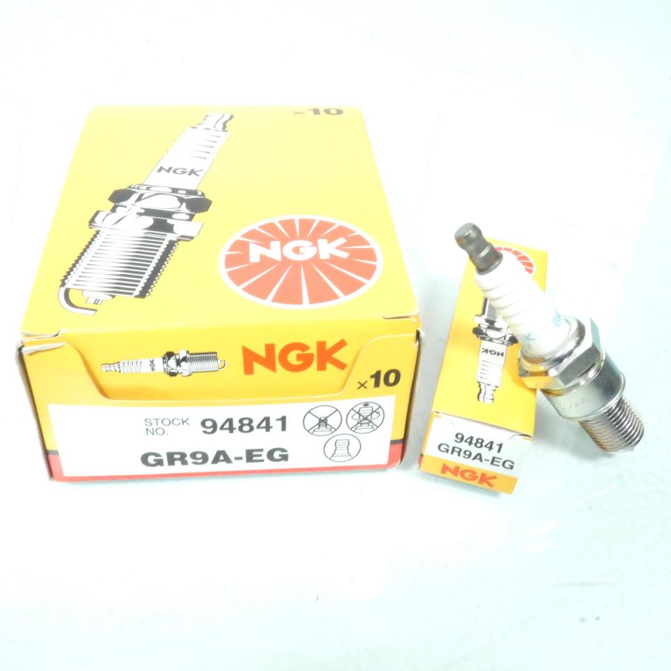 Bougie d'allumage NGK pour moto GR9A-EG / 94841 / Par 10 Neuf