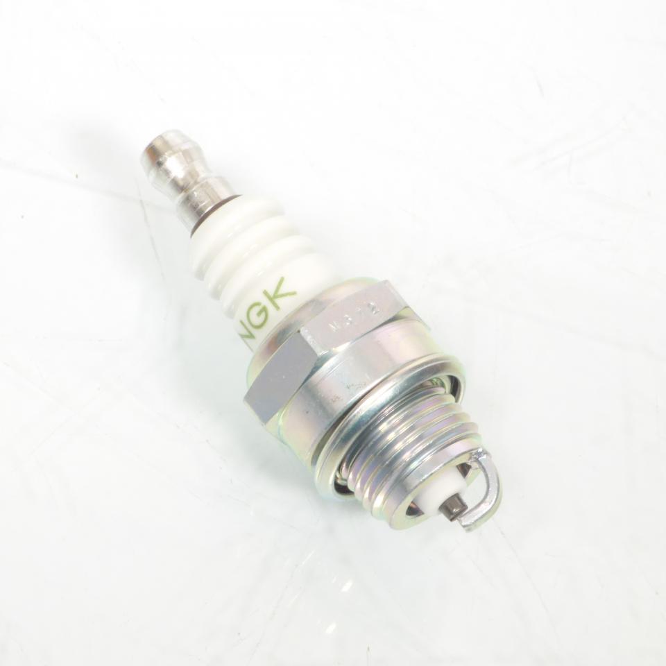 Bougie d'allumage NGK pour moto BPM8Y / 2057 Neuf