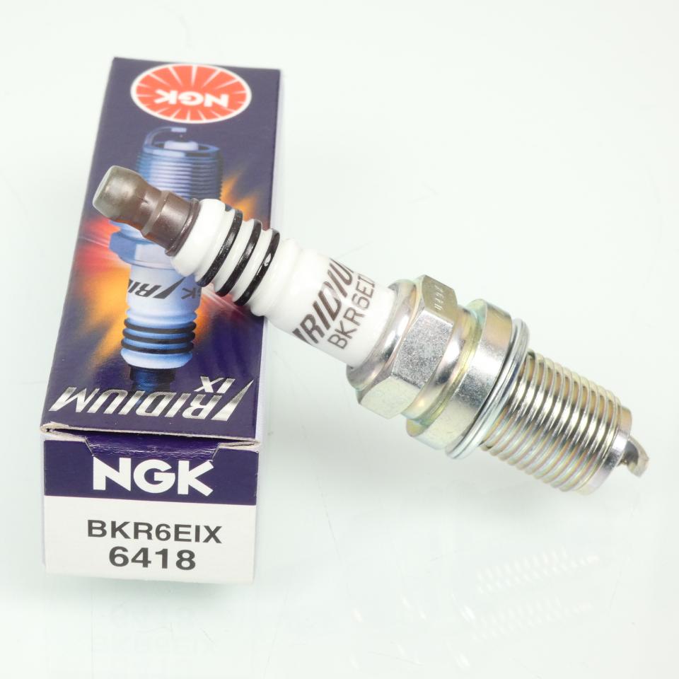Bougie d'allumage NGK pour Moto BMW 1200 R C Montauk 2000 à 2003 BKR6EIX / 6418 / Par 4 Neuf
