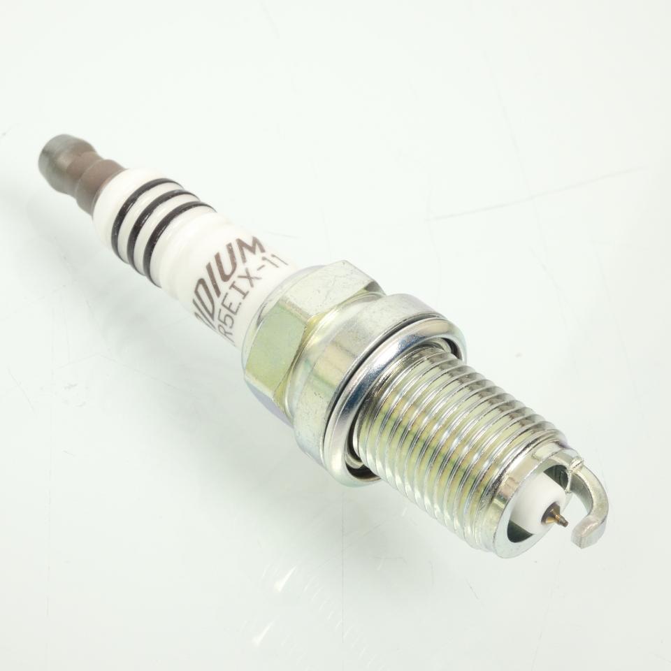Bougie d'allumage NGK pour moto BKR5EIX-11 / 5464 / Par 4 Neuf