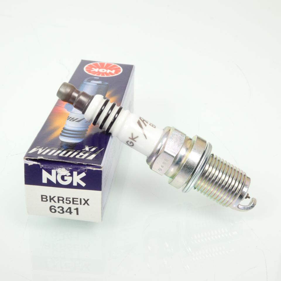 Bougie d'allumage NGK pour moto BKR5EIX / 6341 / Par 4 Neuf