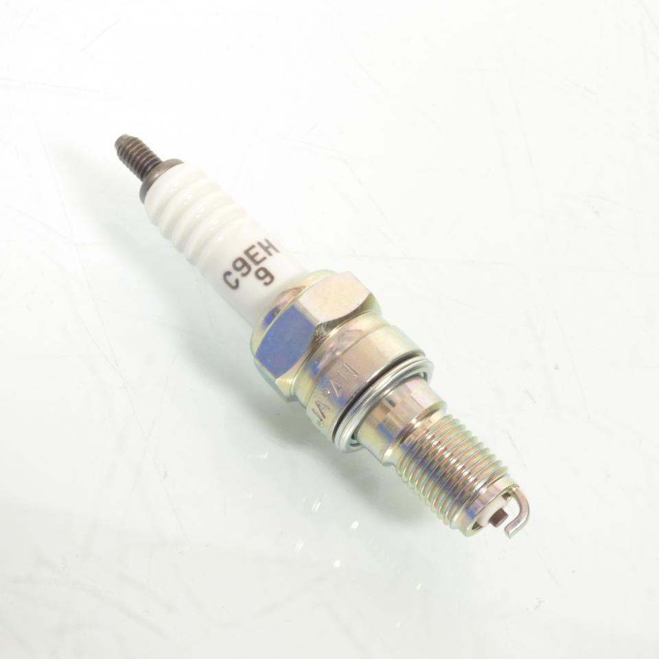 Bougie d'allumage NGK pour Moto Daelim 125 VJ Roadwin 2007 à 2014 C9EH-9 / 2142 Neuf