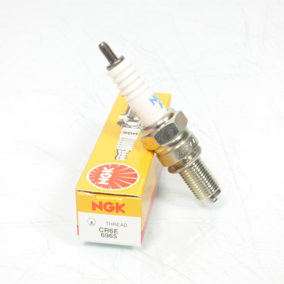 Bougie d'allumage NGK pour Quad Suzuki 450 LTR 2008 à 2011 CR6E / 6965 Neuf