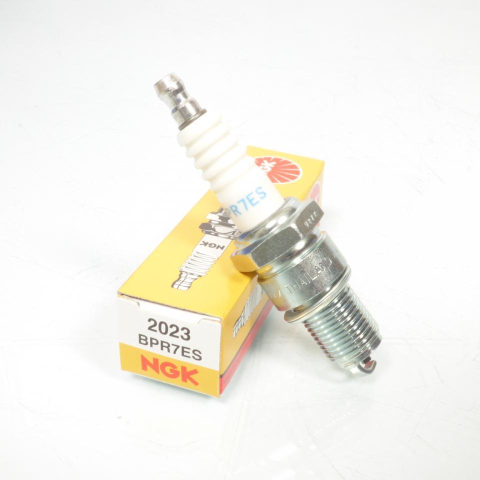 Bougie d'allumage NGK pour Moto Sherco 125 City Corp 4T 2003 à 2005 BPR7ES Neuf