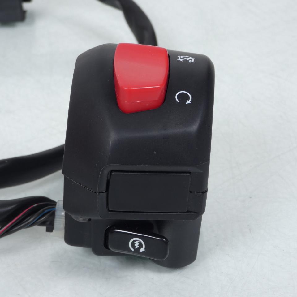 Commodo droit pour moto Suzuki 600 Bandit 1995 à 1999 37200-33E31-000 Neuf