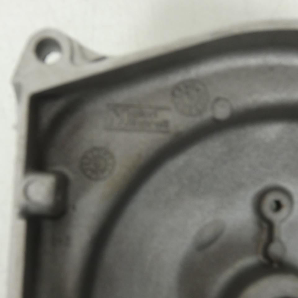 Carter de Pompe à eau pour scooter Yamaha 50 Aerox 5BR-E5421 3D4-E5421 Occasion