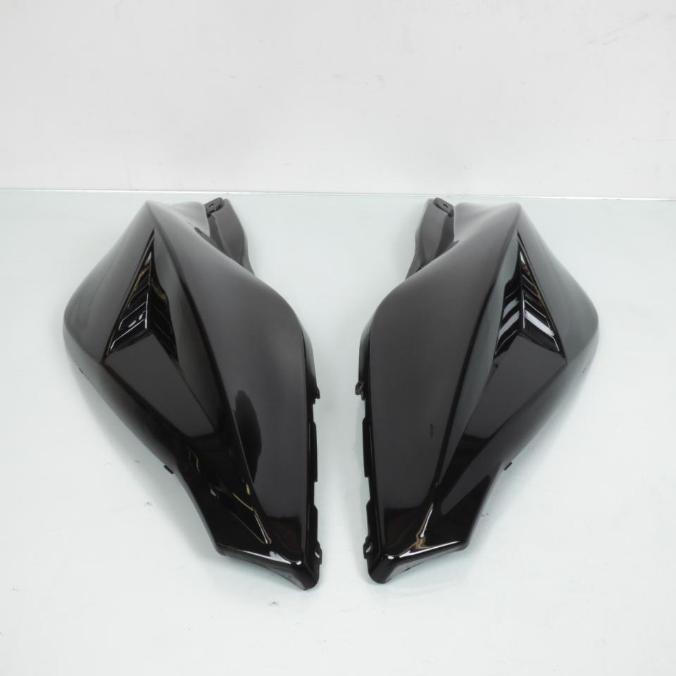Kit carénage noir brillant pour scooter Yamaha 50 Aerox 1997 à 2020 8 pieces