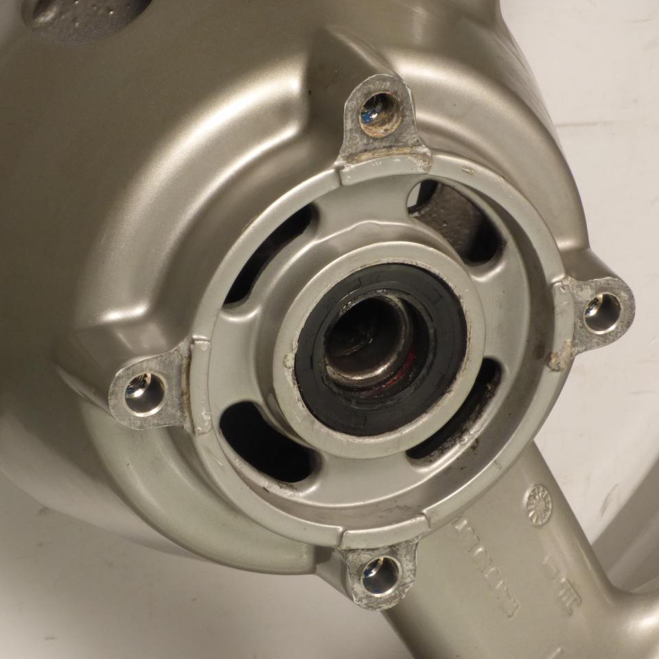 Jante arrière 17x5.50 pouce pour moto Triumph 955 Sprint RS 955i 2007 Occasion