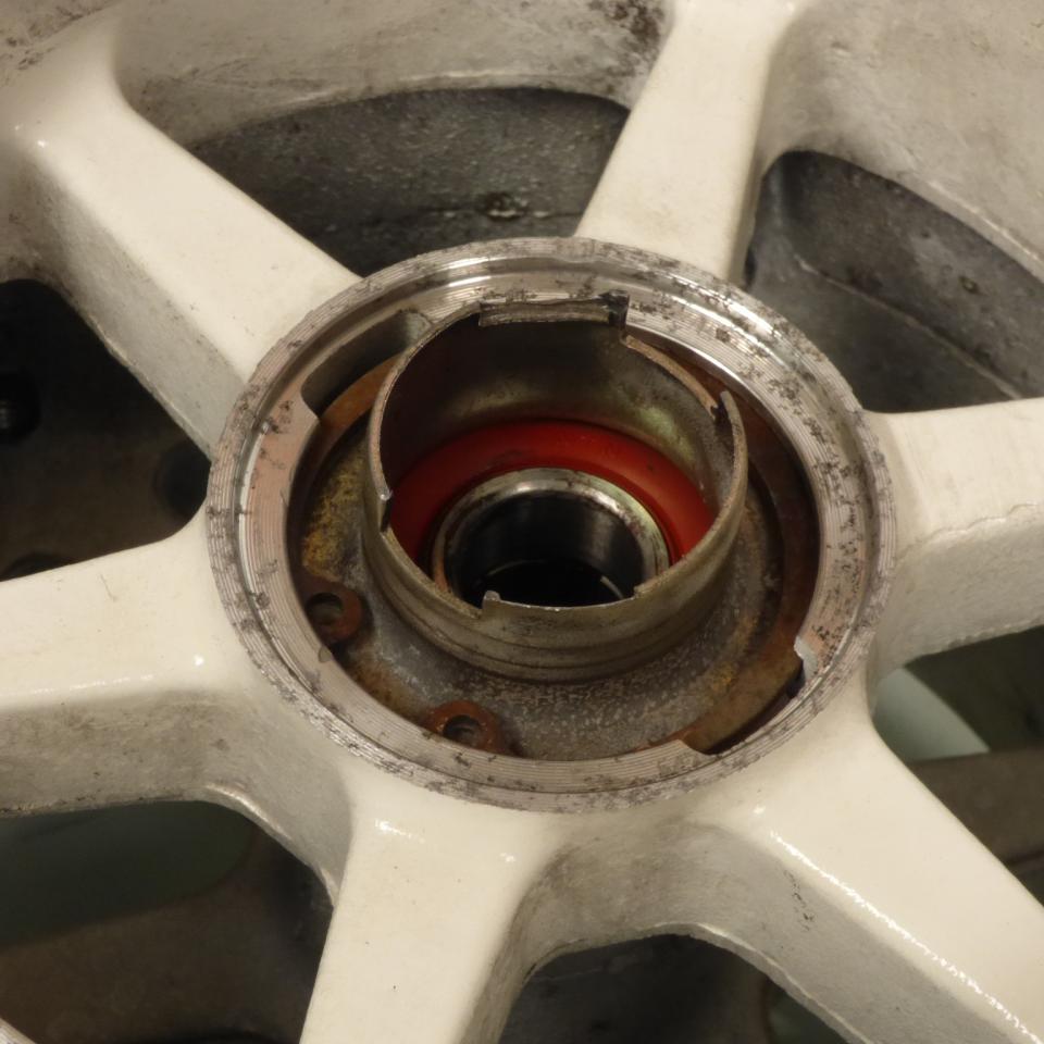 Jante avant ENKEI 16x2.15 F-1168 pour moto Kawasaki 500 GPZ 1988 à 1993 Occasion