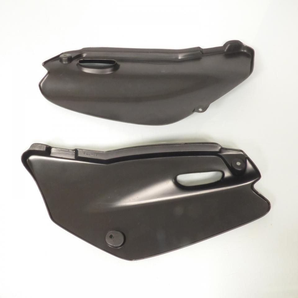Caches latéraux Maier USA pour moto Yamaha 125 TTR 2004 à 2007 234770 / 23477L / 23477R Neuf en destockage