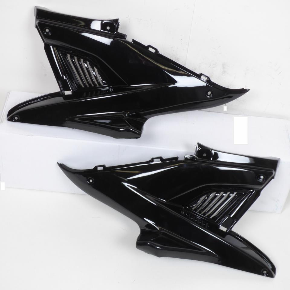 Caches latéraux Générique pour scooter Yamaha 50 Aerox noir brillant Neuf