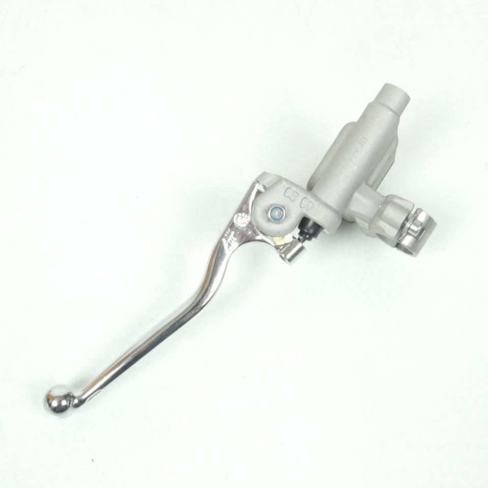 Maître cylindre frein AV AJP pour scooter Peugeot 125 Satelis 2006 à 2011 767720