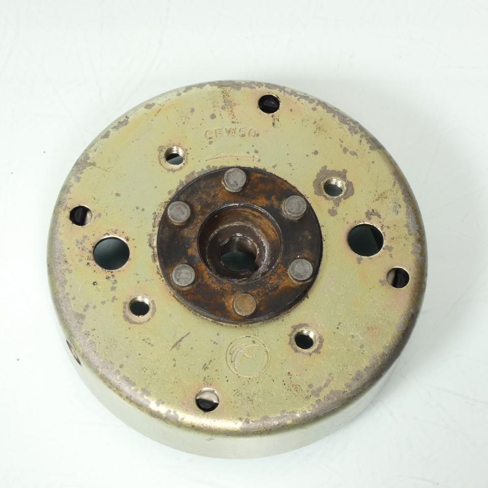 Volant magnétique d allumage Générique pour scooter Chinois 50 CFW50 Occasion