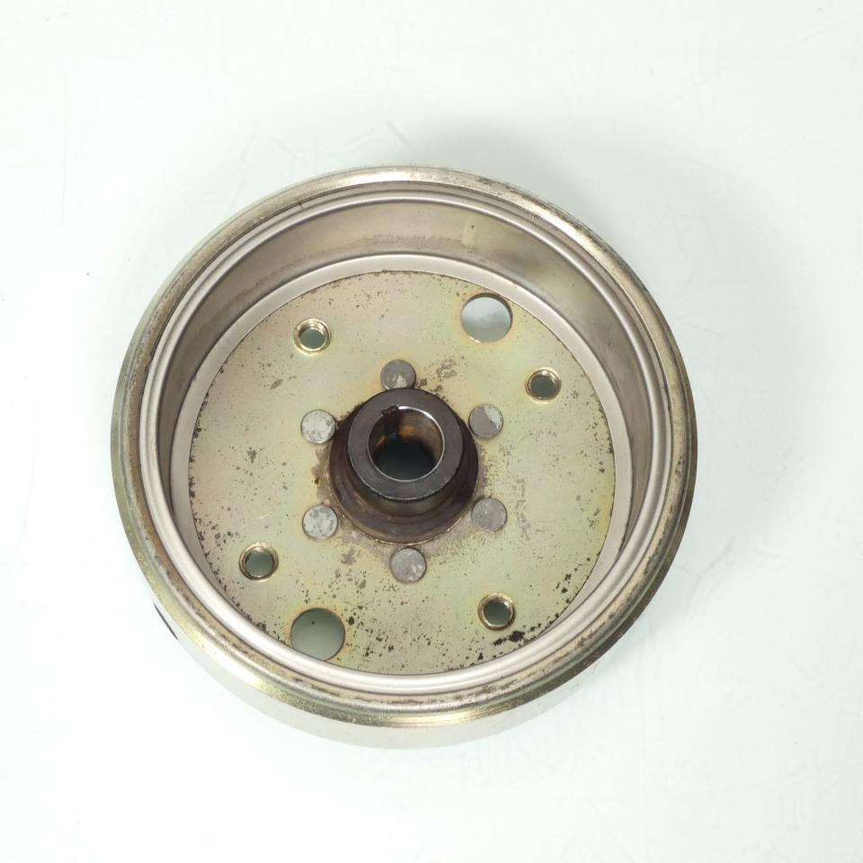 Volant magnétique d allumage Générique pour scooter Chinois 50 CFW50 Occasion