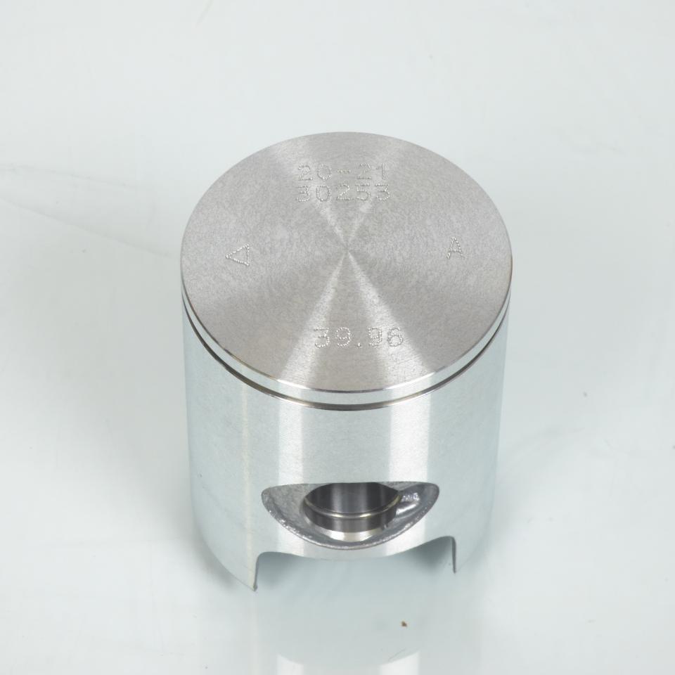 Piston moteur Athena pour scooter PEUGEOT 50 Squab 2017 071802/1.A Neuf