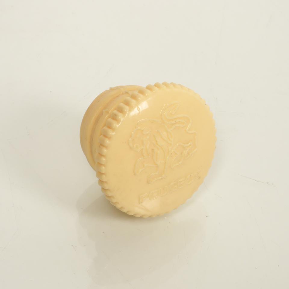 Bouchon de réservoir d'essence crème Ø29mm a pousser pour mobylette Peugeot 103