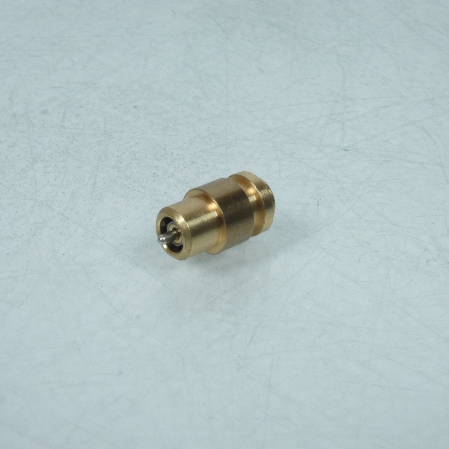 Pointeau et siège 2.8 pour moto SUZUKI GSX-F 1100 13370-48B00-000