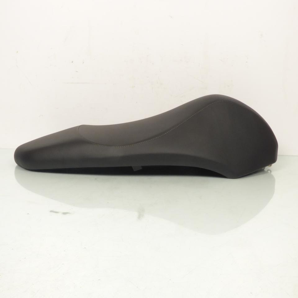 Selle biplace SELECTION CGN MOTORISE pour Scooter Peugeot 50 Kisbee 4T 2010 à 2017 Neuf