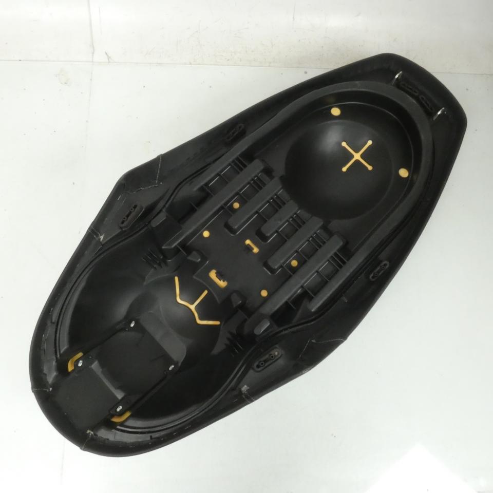 Selle biplace pour scooter MBK 125 Skycruiser 2009 COD.1C0-F4730-00 1C0F473000