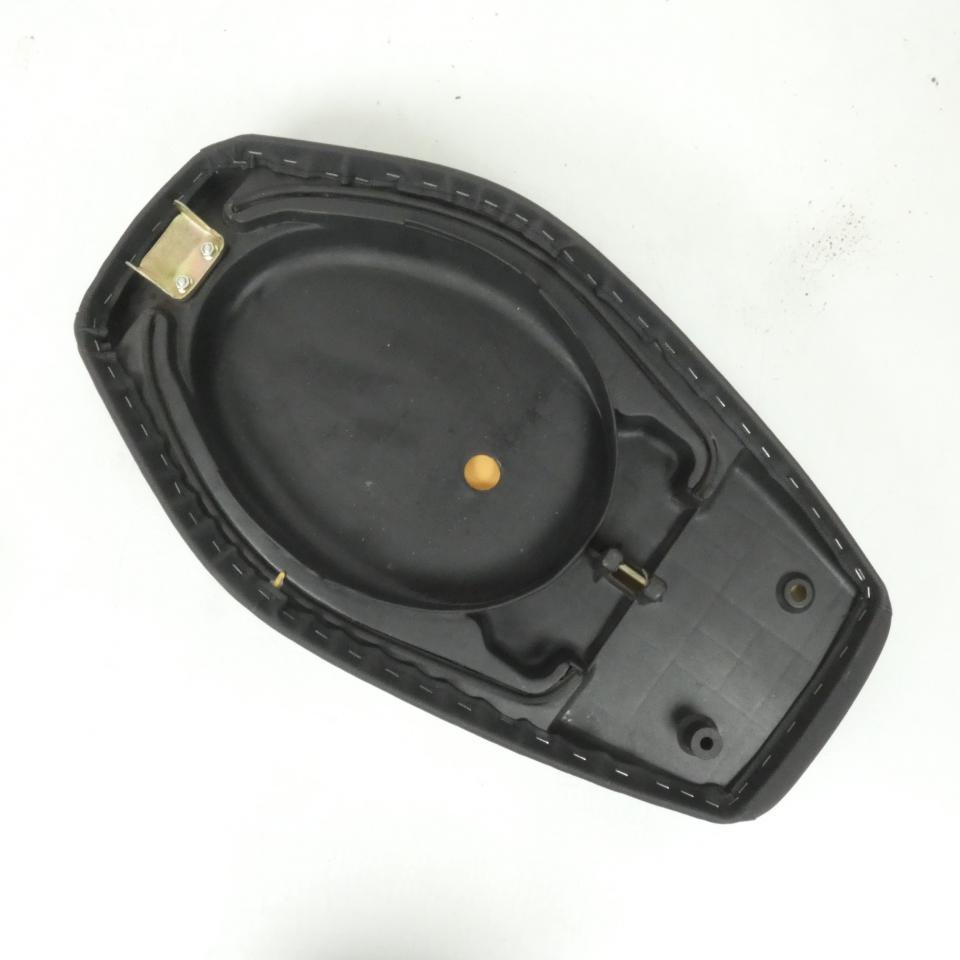 Selle biplace origine pour scooter Yiying 50 QT-6 TB6B-110100000 Occasion