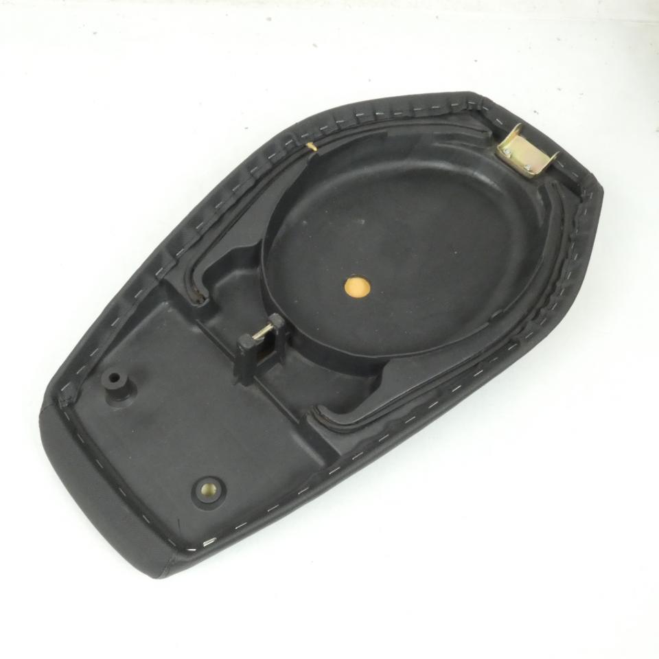 Selle biplace origine pour scooter Yiying 50 QT-6 TB6B-110100000 Occasion