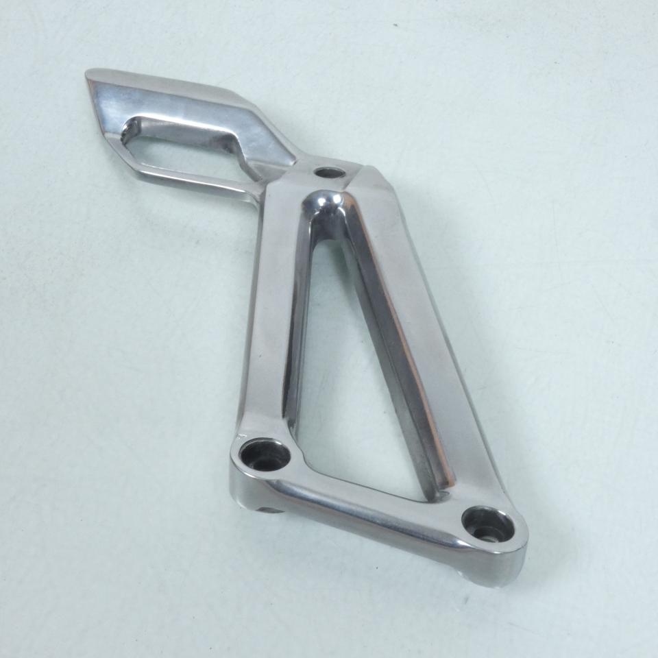 Platine repose pied passager ARG pour moto Aprilia 650 Pegaso AP8132659 Occasion