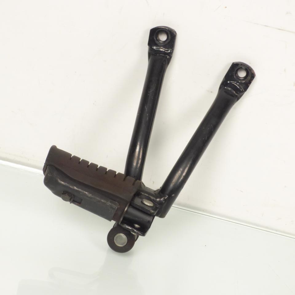 Platine de repose pied passager droit origine pour moto Honda 125 CBF 2010 Occasion